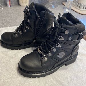 Harley Davidson women’s boots, size 6. excellent condition.